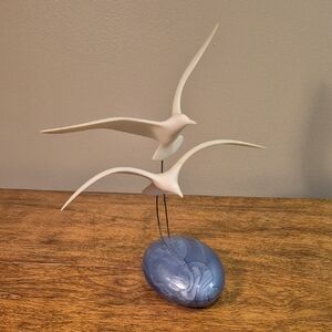 JOHN PERRY MOOON~EGG Vintage 1985 Duo Seagull Sculpture on Blue Base